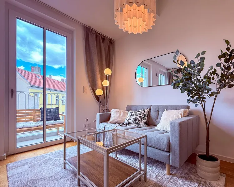Ruhige Wohnung zur Hofseite und Balkon mit Nachmittagssonne - zentrale Lage — photo 1